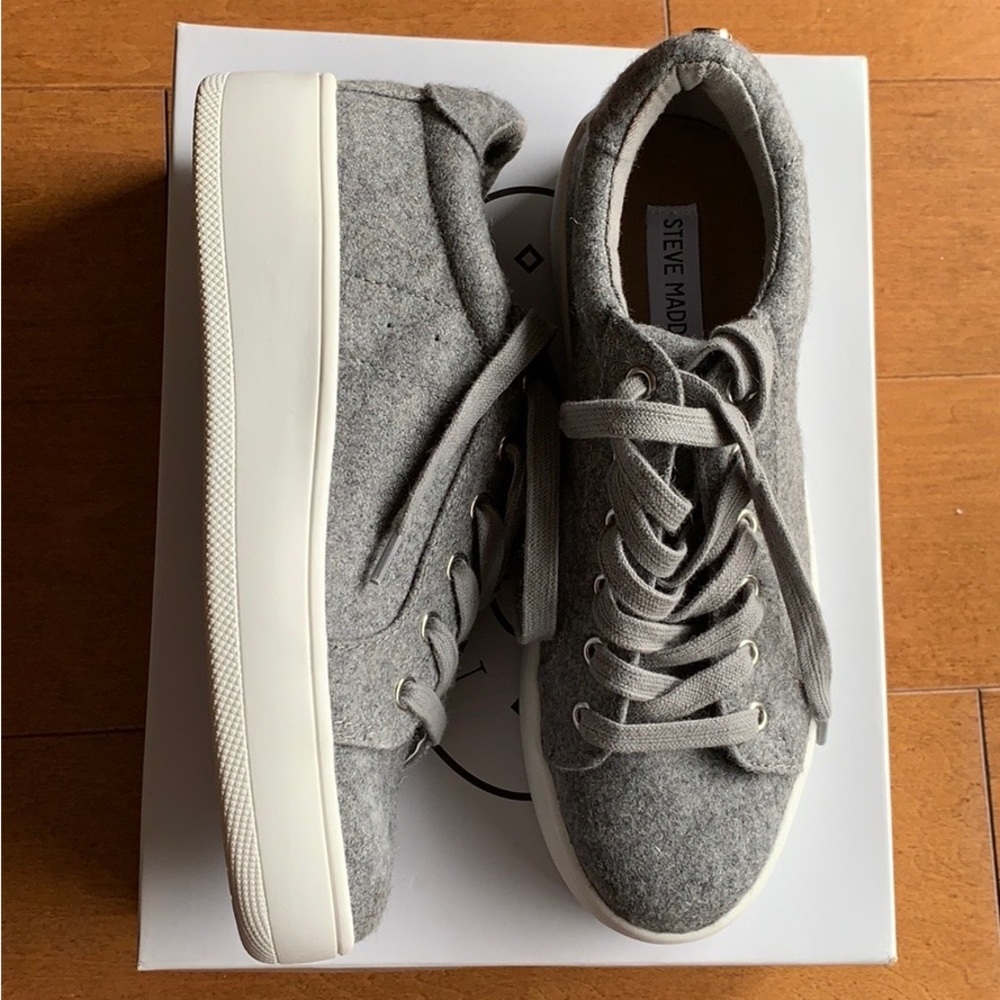 New in Box, Steve Madden Bertie platform sneakers in gray flannel size 7.5 - Picture 2 of 6